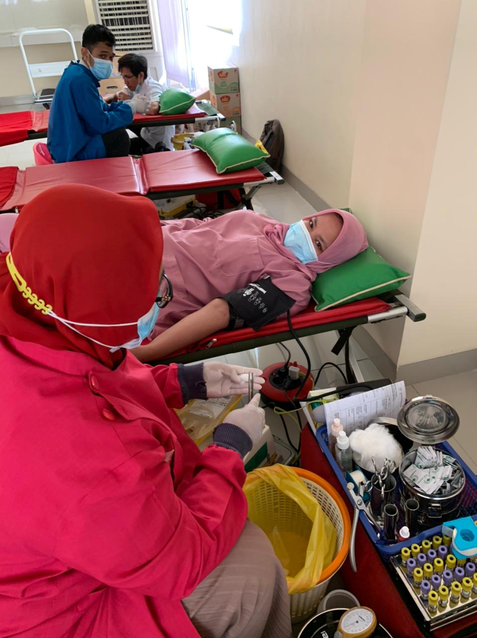???Drop of Blood, Drop of Live??? Kegiatan Donor Darah di RSU Bhakti Asih